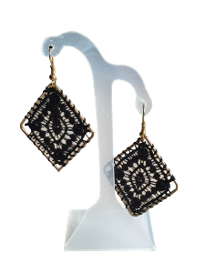 BOUCLES D'OREILLES CROCHET LOSANGE NOIR