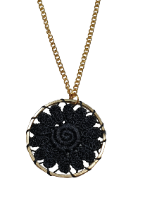 COLLIER CROCHET FLEUR NOIR