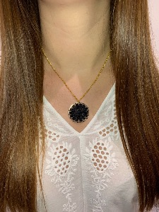 COLLIER CROCHET FLEUR NOIR